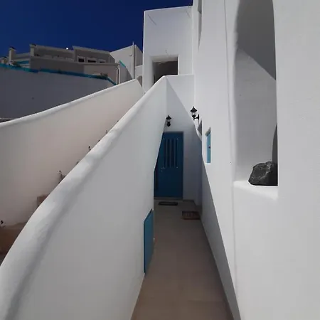 Semesterbostad Atlantida Spacious Flat Fira (Santorini)