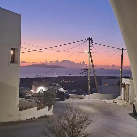 Semesterbostad Atlantida Spacious Flat Fira (Santorini)