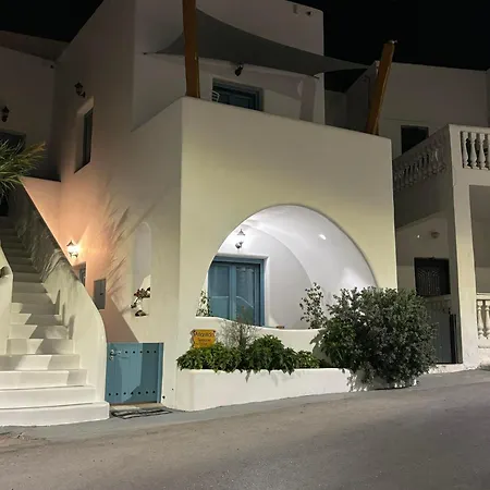 Atlantida Spacious Flat Holiday home Fira (Santorini)