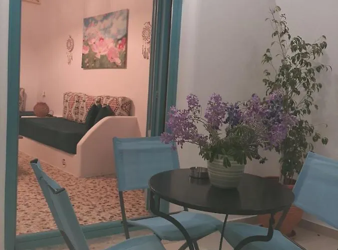 Atlantida Spacious Flat * Fira (Santorini)