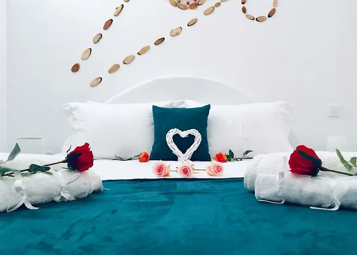 Atlantida Spacious Flat Fira (Santorini)