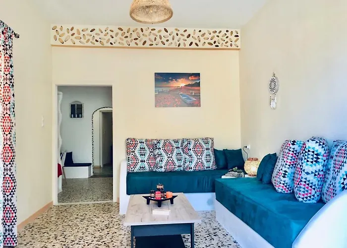 Atlantida Spacious Flat Fira (Santorini)
