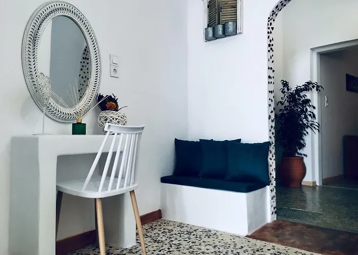 Tatil Evi Atlantida Spacious Flat Fira (Santorini)