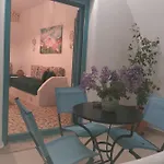 Atlantida Spacious Flat * Fira (Santorini)