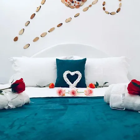 Atlantida Spacious Flat Fira (Santorini)